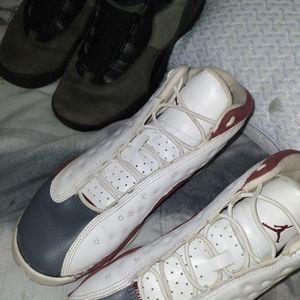 Lot of 2 pairs of jordan 5.5 size